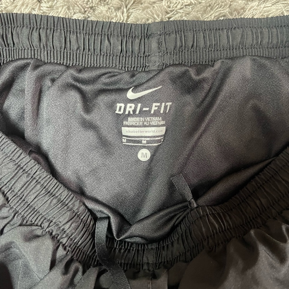 NIKE | Women’s Dri Fit Shorts - Picture 3 of 4